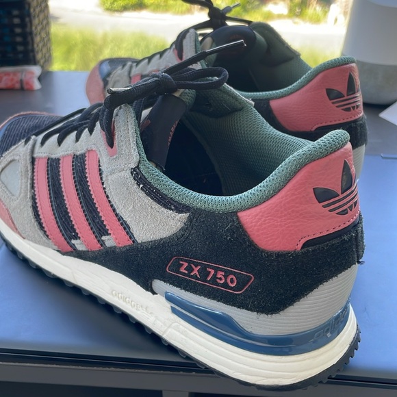 Adidas 7X750 super retro (10.5 ( size) - Picture 2 of 5